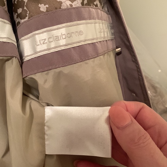 Liz Claiborne Mid Length Tan & Brown Raincoat w/ Detachable Hood Women’s Size M - Picture 9 of 10